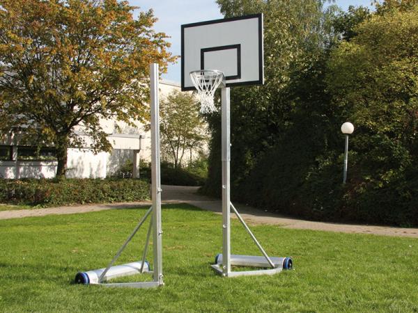 Mobiler Volleyball- / Basketball-Mehrzweckpfosten