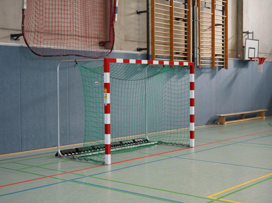 Safe Goal Handball