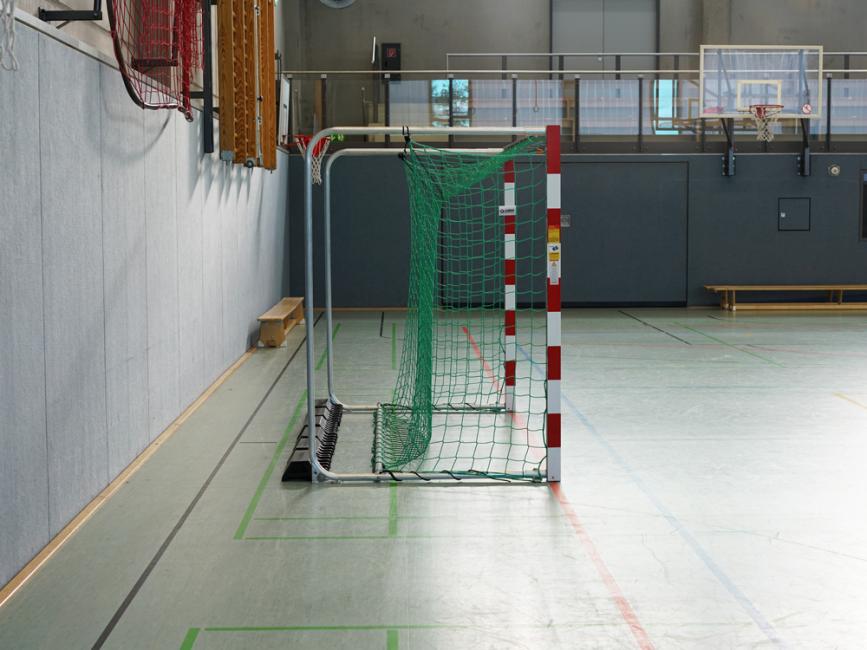 Safe Goal Handball
