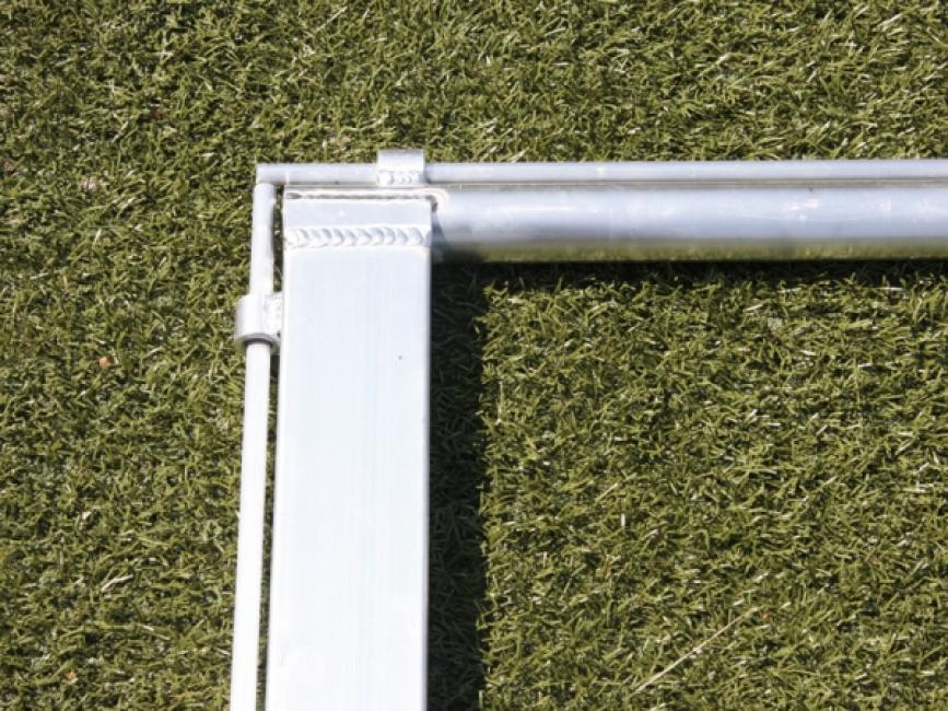 Einfacher Bodenrahmen für Fußballtore, komplett verschweißt,detail