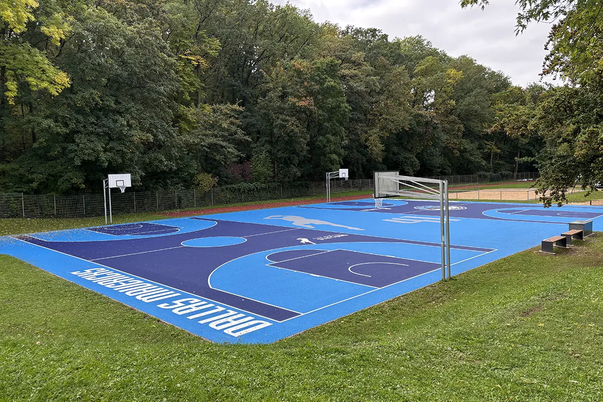 SCHÄEPER Basketballanlage für die Dirk Nowitzki Stiftung