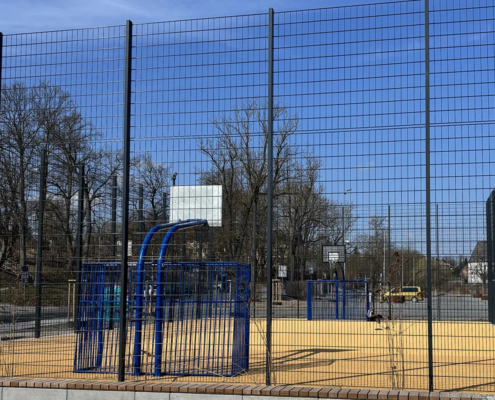 Schäper Bolzpplatztor und Basketballständer "unbreakable" blau Schäper Bolzpplatztor und Basketballständer "unbreakable" blau