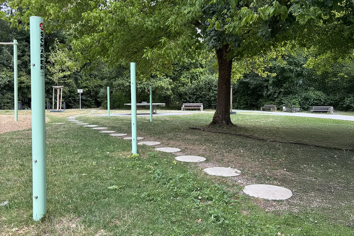 Standpfosten für Slackline in Sonderanfertigung, Einstellbare Höhen: 30, 60 und 140 cm, Pfosten in 180 cm lang, RAL Standpfosten für Slackline in Sonderanfertigung, Einstellbare Höhen: 30, 60 und 140 cm, Pfosten in 180 cm lang, RAL