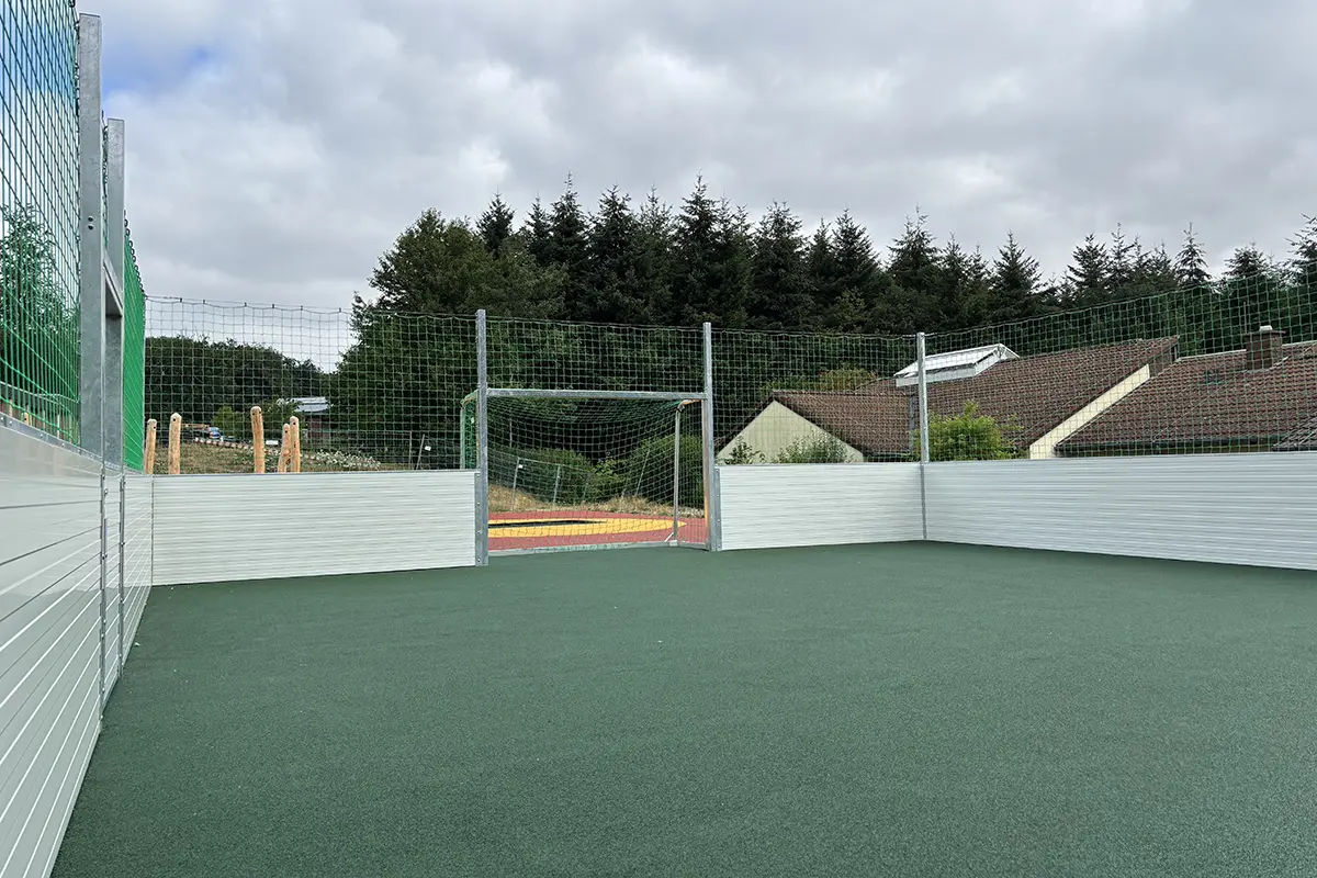 Soccer Court Comfort Line Stahl Soccer Court Comfort Line Stahl