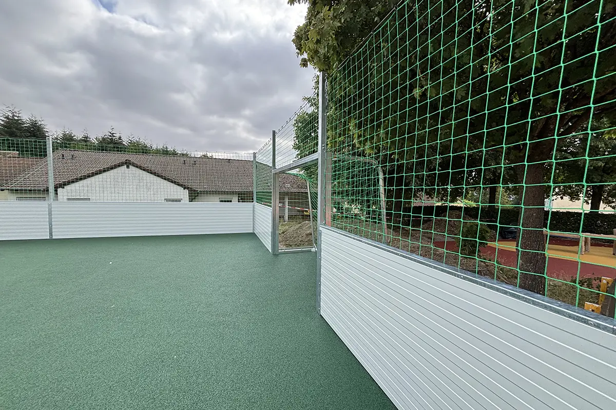 Soccer Court Comfort Line Stahl Soccer Court Comfort Line Stahl