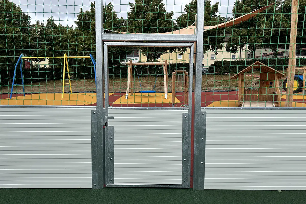 Soccer Court Comfort Line Stahl Soccer Court Comfort Line Stahl
