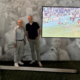 Herbert Laumen und Dr. Josef Hesse vor der Ausstellung des Pfostenbruchs in der FohlenWelt, dem interaktiven Vereinsmuseum von Borussia