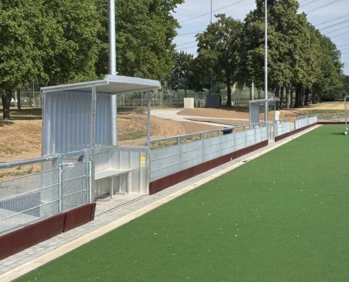 Spielerkabine / Betreuerkabine, gerade Dachform